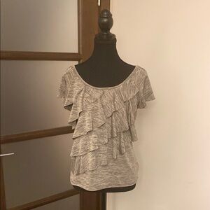 4/25$ Gray Ruffled Top with Relaxed Fit